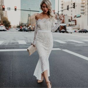 NWT! Never worn. Lace, Midi high-low trumpet, off the shoulder, size M.